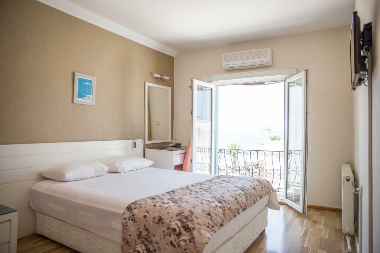 Kortan Hotel 图尔古特雷斯 外观 照片